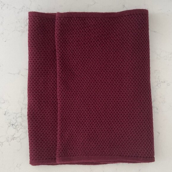 Open Weave Cozy Outdoor Knit Infinity Scarf Burgundy Sz OS - no tags - Picture 6 of 7